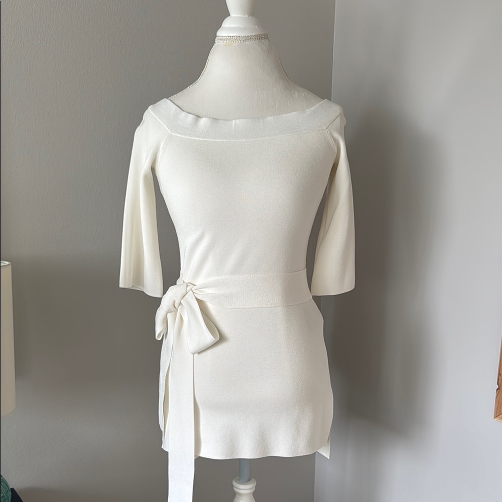 Massimo Dutti Off-the-Shoulder Cream Knit Sweater with Side Tie